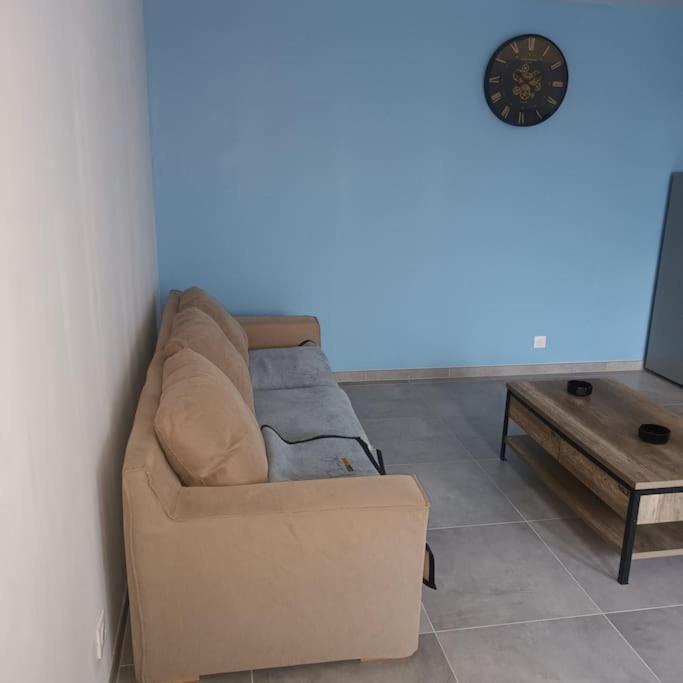 Loft Entier, Calme, Fibre Et Wifi Appartement Saint-Quentin  Buitenkant foto